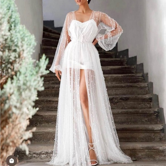 Voir Bridal Robe Size Medium - Picture 2 of 3